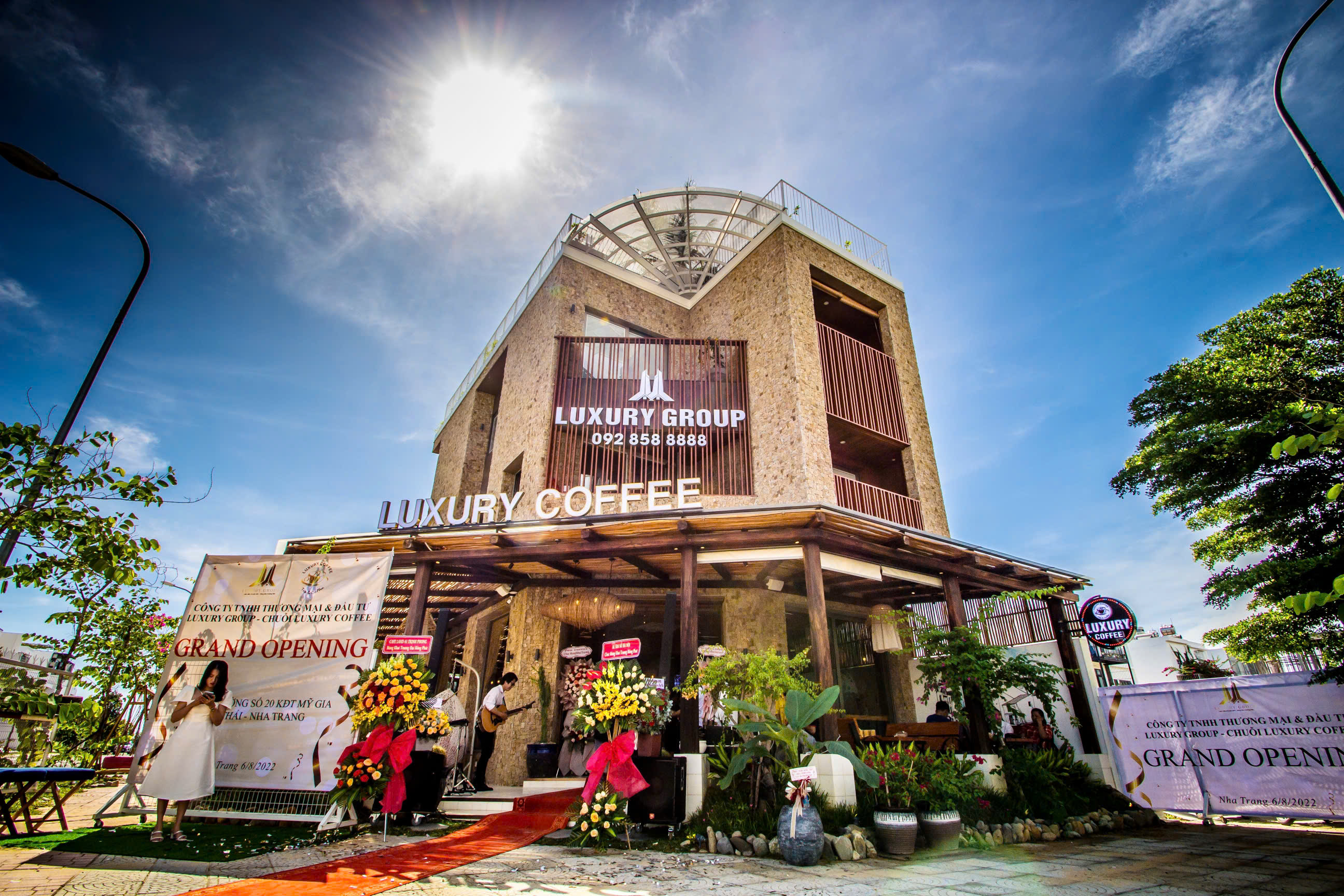 Trụ sở Luxury Group